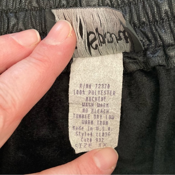 5/$15 Vintage Unique AB Sport Distressed Glossy Black Pants 1X - Picture 4 of 10